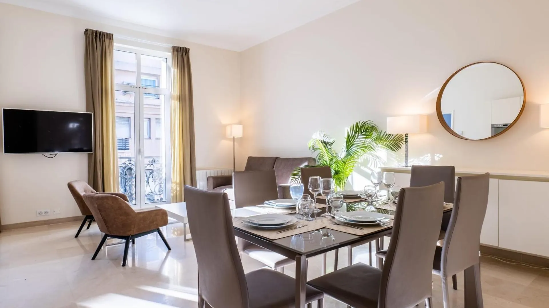 Apartament 2-Br Steps From The Palais Des Festivals Cannes